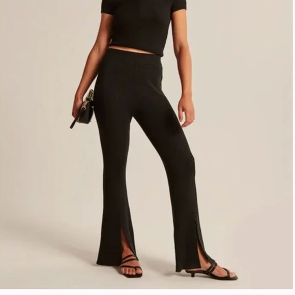 Abercrombie & Fitch Pants - Abercrombie & Fitch BLack Ribbed Kick Flare Sweater Pants